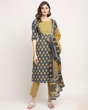 Admyrin Pure Cambric Cotton Embroidered Kurta Set With Dupatta