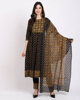 Admyrin Pure Cambric Cotton Embroidered Kurta Set With Dupatta