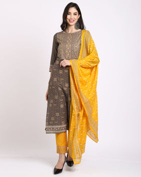 Admyrin Pure Cambric Cotton Embroidered Kurta Set With Dupatta